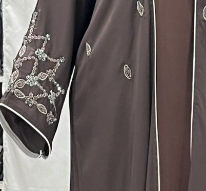 Dusty Mauve Embellished White Trim Abaya