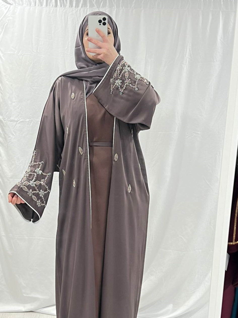 Dusty Mauve Embellished White Trim Abaya